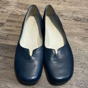 Antonio Melani leather flats 8.5M